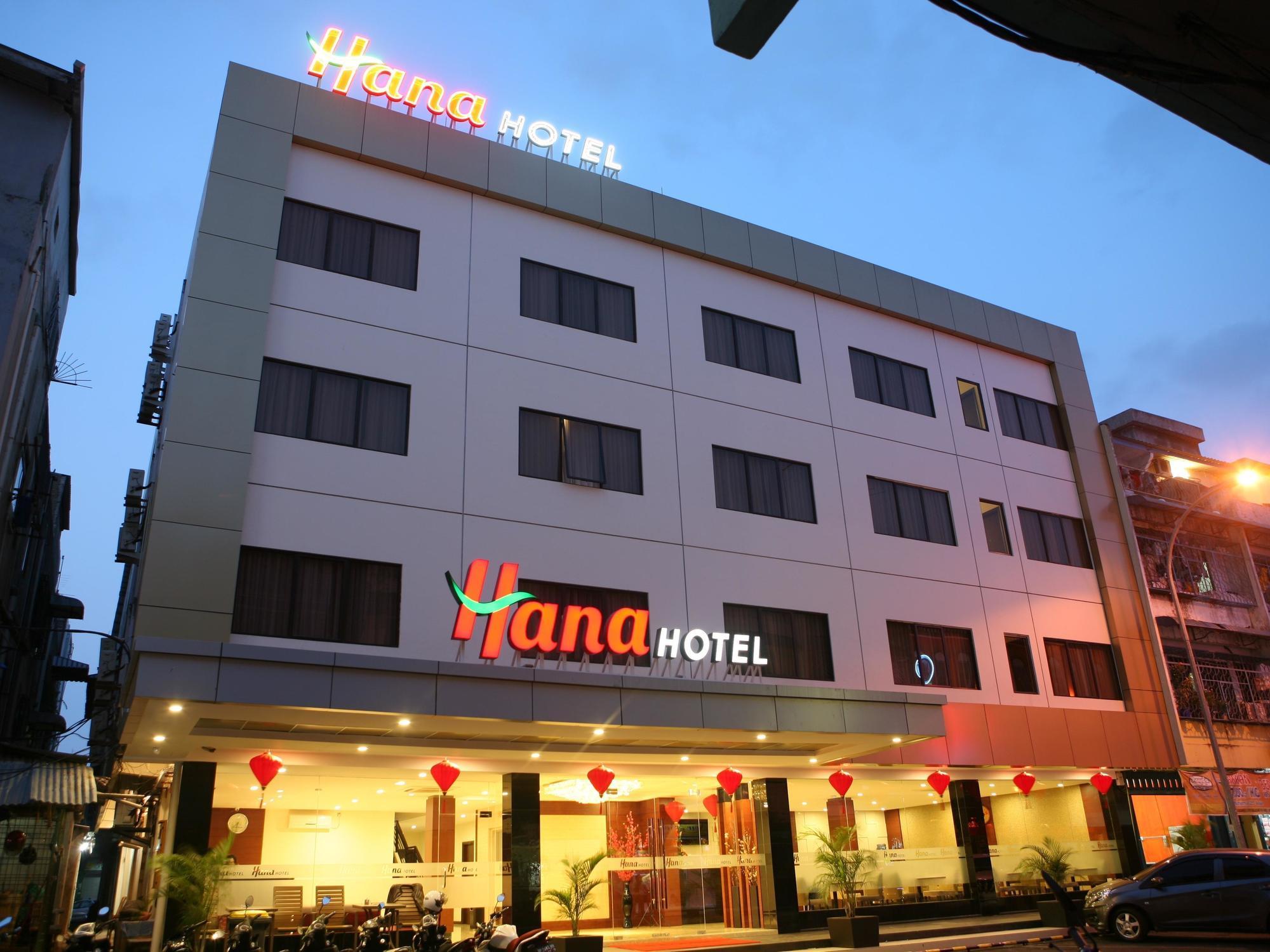 Hana Hotel Batam Exterior photo