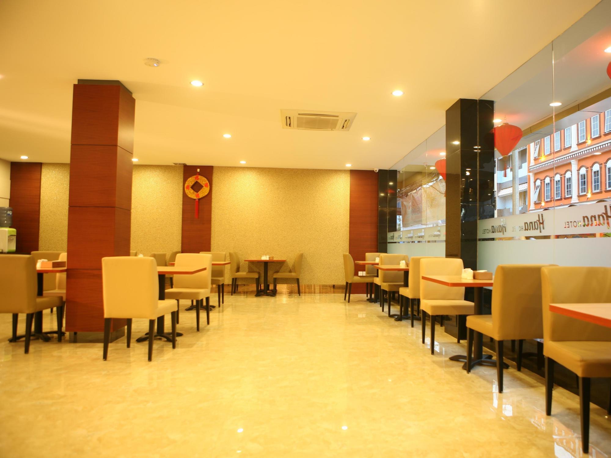 Hana Hotel Batam Exterior photo