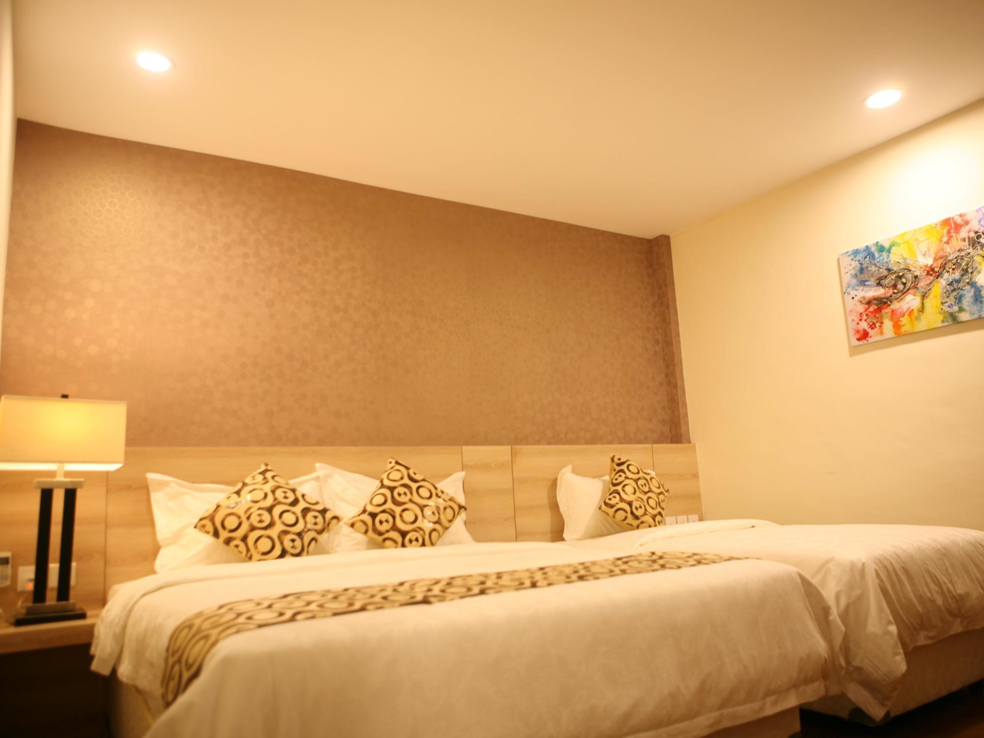 Hana Hotel Batam Exterior photo